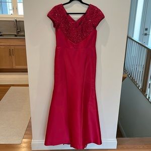 Theia Short Sleeve Embellished Gown, Watermelon, Size 12